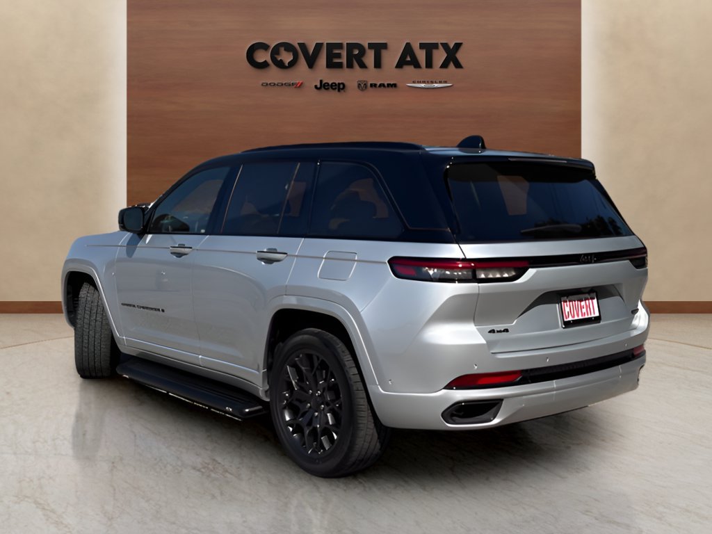Used 2025 Jeep Grand Cherokee Summit w/ Obsidian Package AWD/4WD image 3