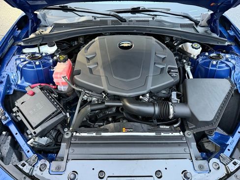 Used 2021 Chevrolet Camaro LT w/ RS Package image 10