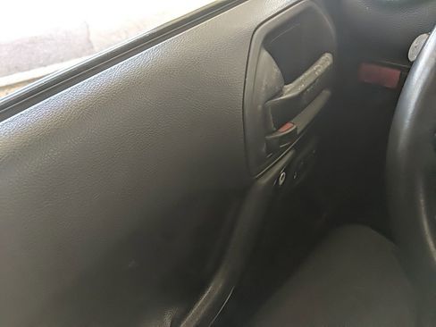 Used 2017 Jeep Wrangler Unlimited Rubicon image 21