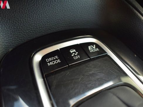 Used 2022 Toyota Corolla LE image 21