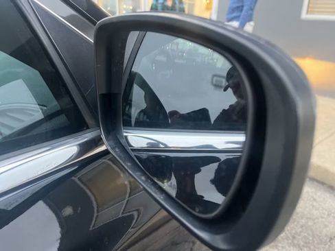 Used 2013 Chrysler 300 S image 18