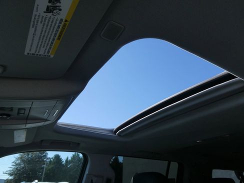 Used 2019 GMC Yukon XL SLT image 10