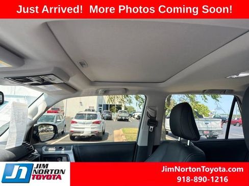 Used 2023 Toyota 4Runner Limited AWD/4WD image 11