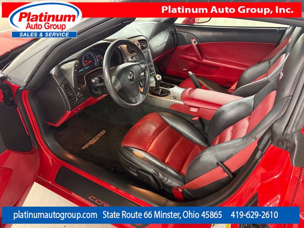Used 2007 Chevrolet Corvette Coupe w/ Preferred Equipment Group RWD image 10