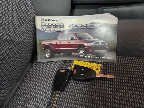 Used 2007 Dodge Ram 2500 Truck SLT image 23