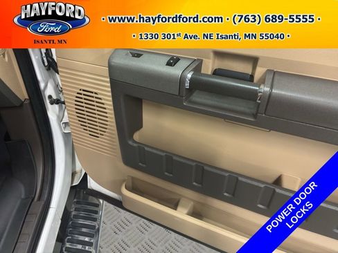 Used 2011 Ford F250 Lariat w/ Lariat Interior Pkg image 16