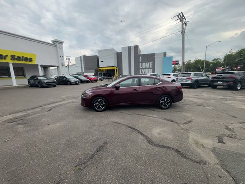 Used 2025 Nissan Sentra SV FWD image 10