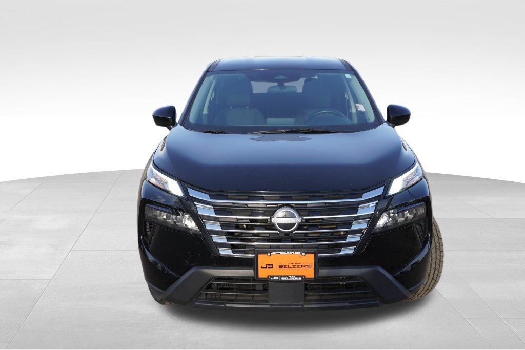 Used 2025 Nissan Rogue SV AWD/4WD image 12