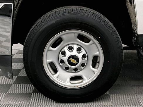 Used 2017 Chevrolet Silverado 2500 W/T image 9