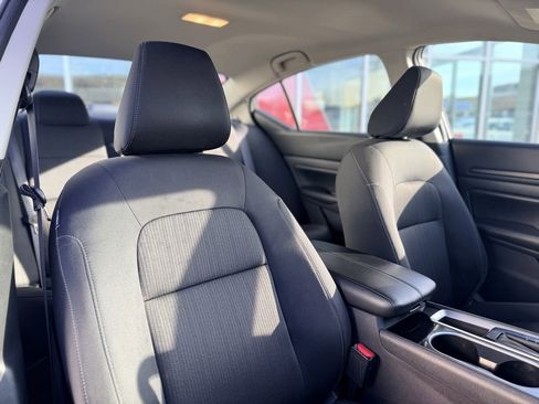 Used 2024 Nissan Altima 2.5 SV image 22