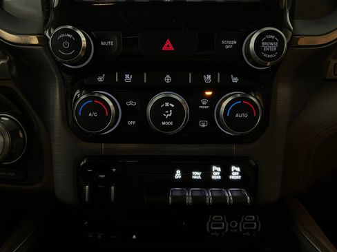 Used 2019 RAM 1500 Limited w/ Bed Utility Group image 11