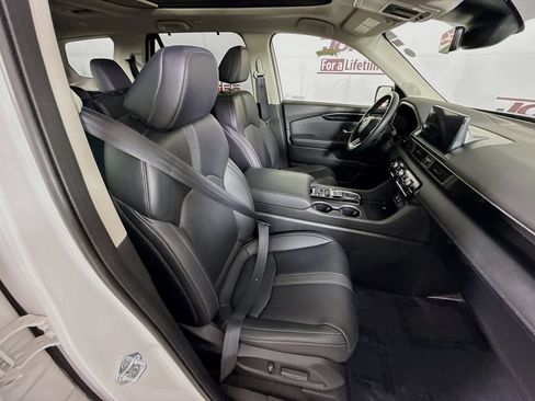 Used 2023 Honda Pilot Touring image 35
