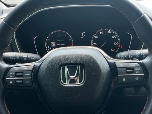 Certified 2025 Honda Pilot Sport image 7