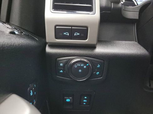 Used 2019 Ford F150 Lariat image 30