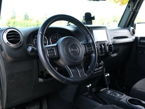 Used 2015 Jeep Wrangler Sport AWD/4WD image 10