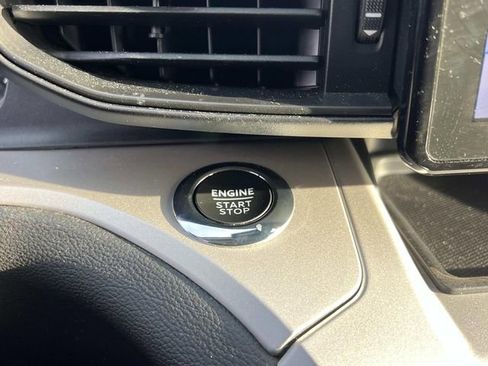 Certified 2023 Ford Explorer XLT image 31