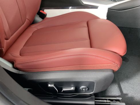 Used 2026 BMW 330i Sedan w/ Convenience Package image 31