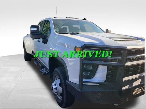 Used 2020 Chevrolet Silverado 3500 W/T w/ WT Convenience Package AWD/4WD image 3