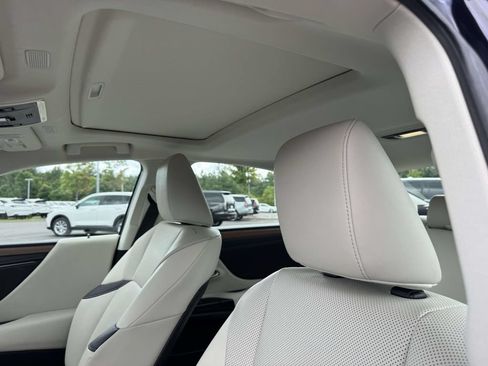 Used 2025 Lexus ES 350 w/ Premium Package FWD image 20