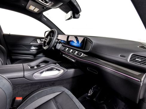 New 2026 Mercedes-Benz GLE 53 AMG 4MATIC Coupe image 41