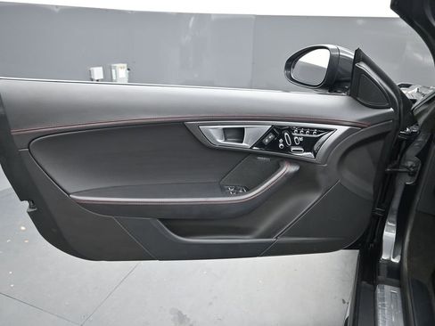 Used 2017 Jaguar F-TYPE R image 14