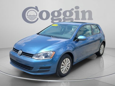 Used 2015 Volkswagen Golf S FWD image 1