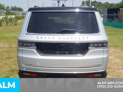 Used 2023 Jeep Grand Wagoneer L Series II AWD/4WD image 7