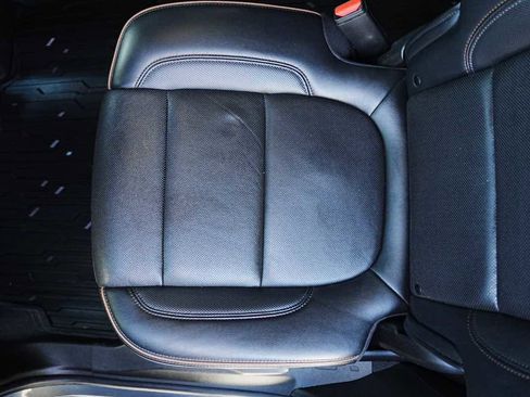 Used 2022 GMC Acadia AT4 image 13