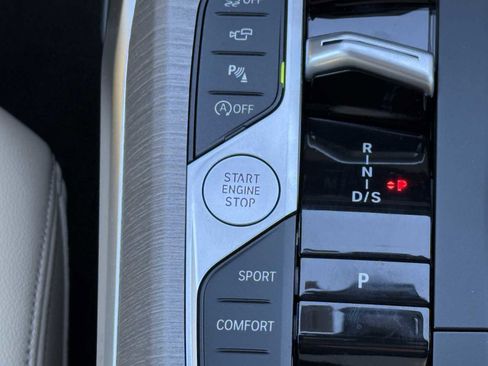 New 2026 BMW 330i Sedan w/ Convenience Package image 18