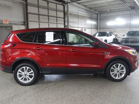 Used 2019 Ford Escape SE FWD image 8