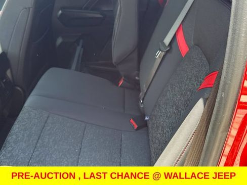 Used 2024 Chevrolet Colorado Z71 w/ Z71 Convenience Package 2 AWD/4WD image 14