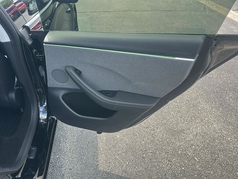 Used 2024 Tesla Model 3 Long Range RWD image 17