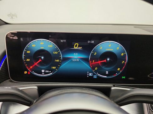 Used 2021 Mercedes-Benz GLB 250 image 9