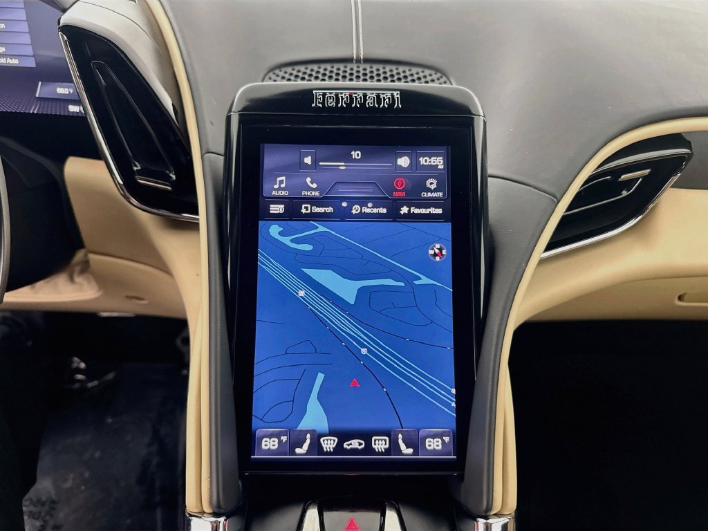 Used 2023 Ferrari Roma RWD image 13