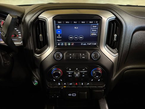 Used 2020 Chevrolet Silverado 1500 LT Trail Boss image 14