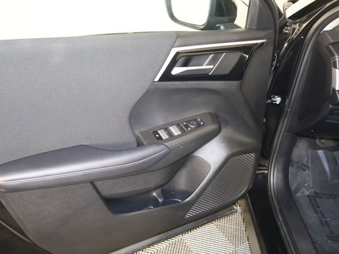 Used 2025 Mitsubishi Outlander ES image 34