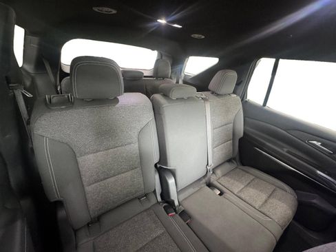 Used 2024 Chevrolet Traverse LS FWD image 16