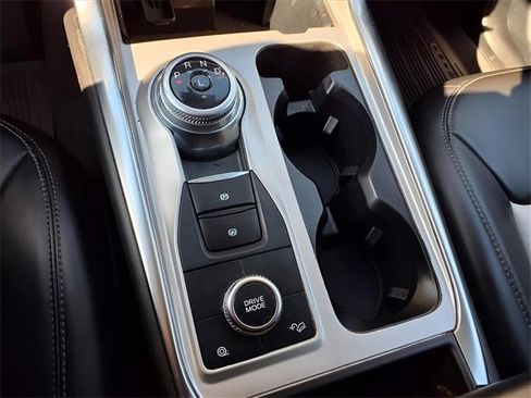 Used 2023 Ford Explorer XLT w/ Equipment Group 202A image 26