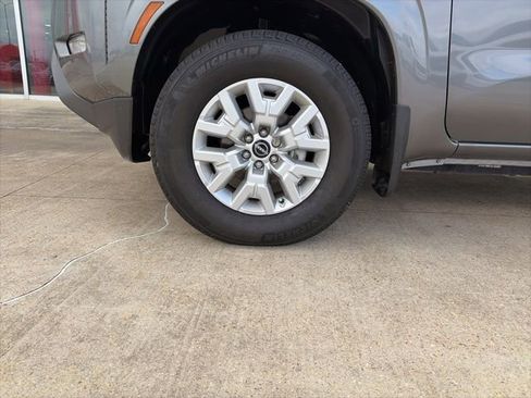 Certified 2024 Nissan Frontier SV w/ SV Convenience Package image 8