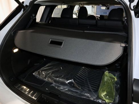 New 2026 Mitsubishi Outlander SE image 10