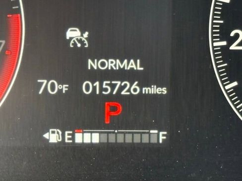 Used 2025 Honda Pilot TrailSport image 18