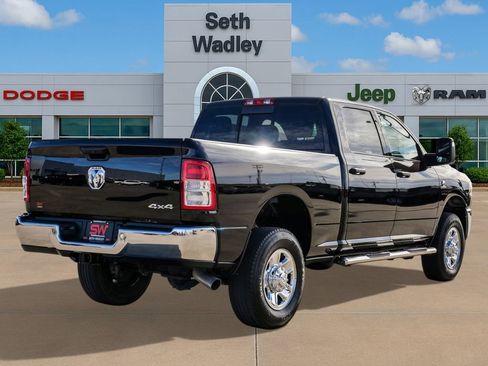 Used 2024 RAM 2500 Tradesman w/ Chrome Appearance Group image 7