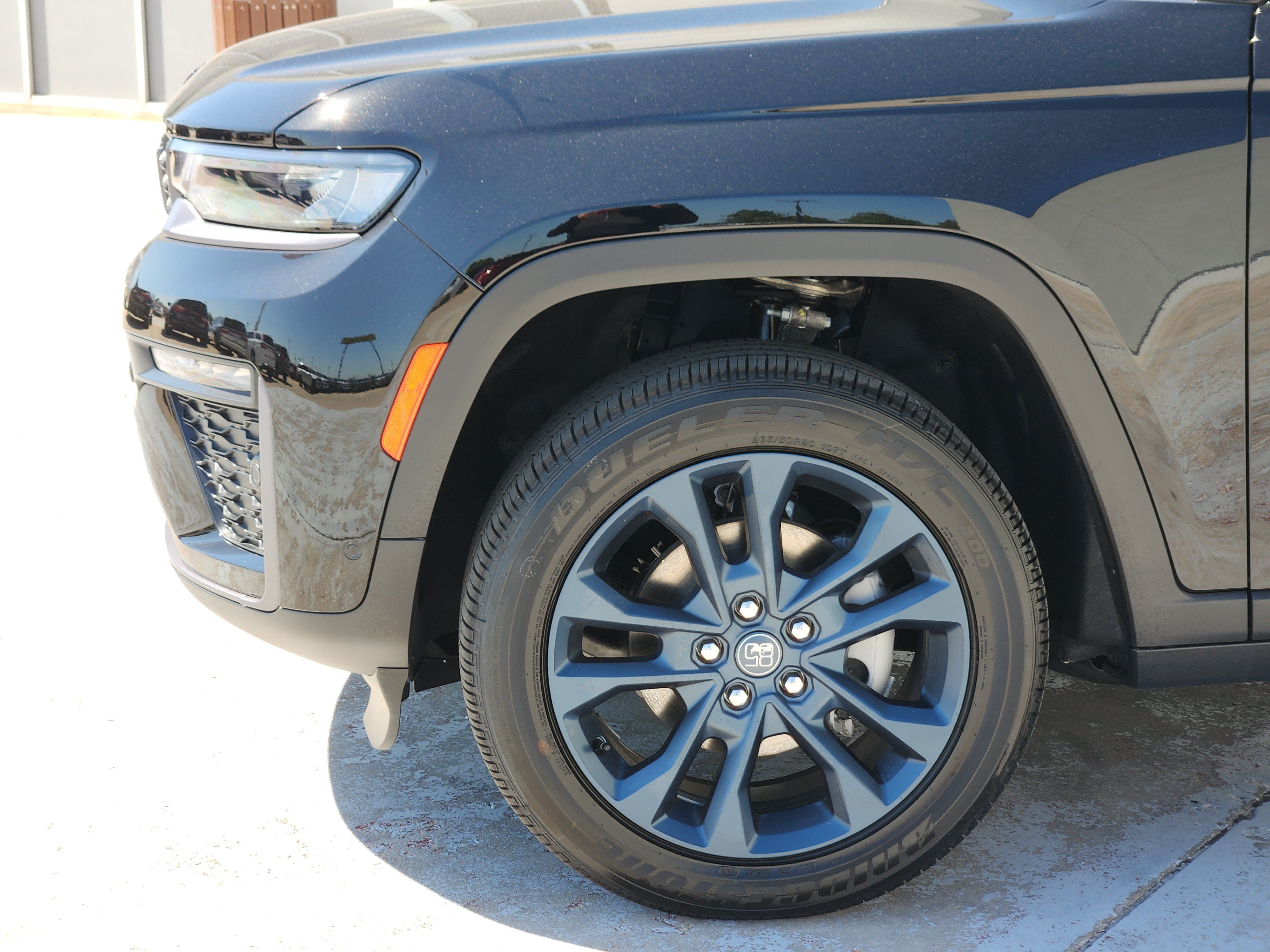 New 2026 Jeep Grand Cherokee Limited AWD/4WD image 5