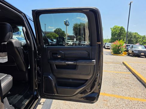 Used 2024 RAM 2500 Limited AWD/4WD image 18