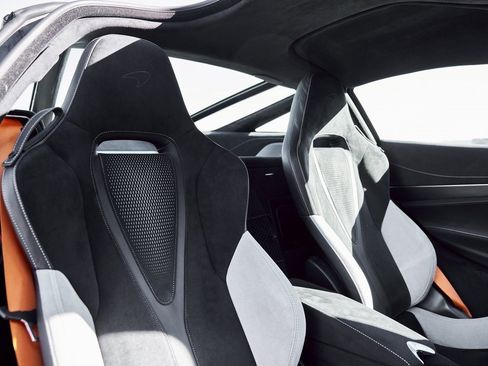 Used 2024 McLaren 750S image 40