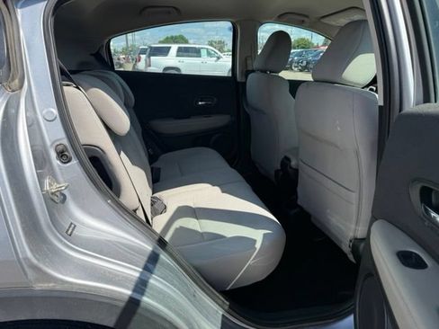 Used 2019 Honda HR-V LX image 13