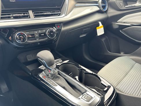 New 2026 Chevrolet Trax LT image 23
