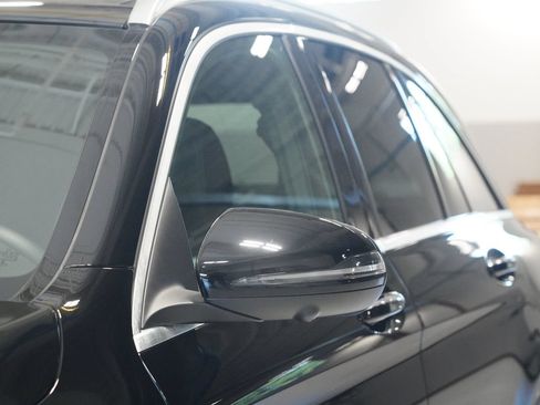 Used 2022 Mercedes-Benz GLC 300 4MATIC image 7