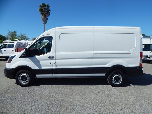 Used 2020 Ford Transit 250 Medium Roof w/ Load Area Protection Package image 5