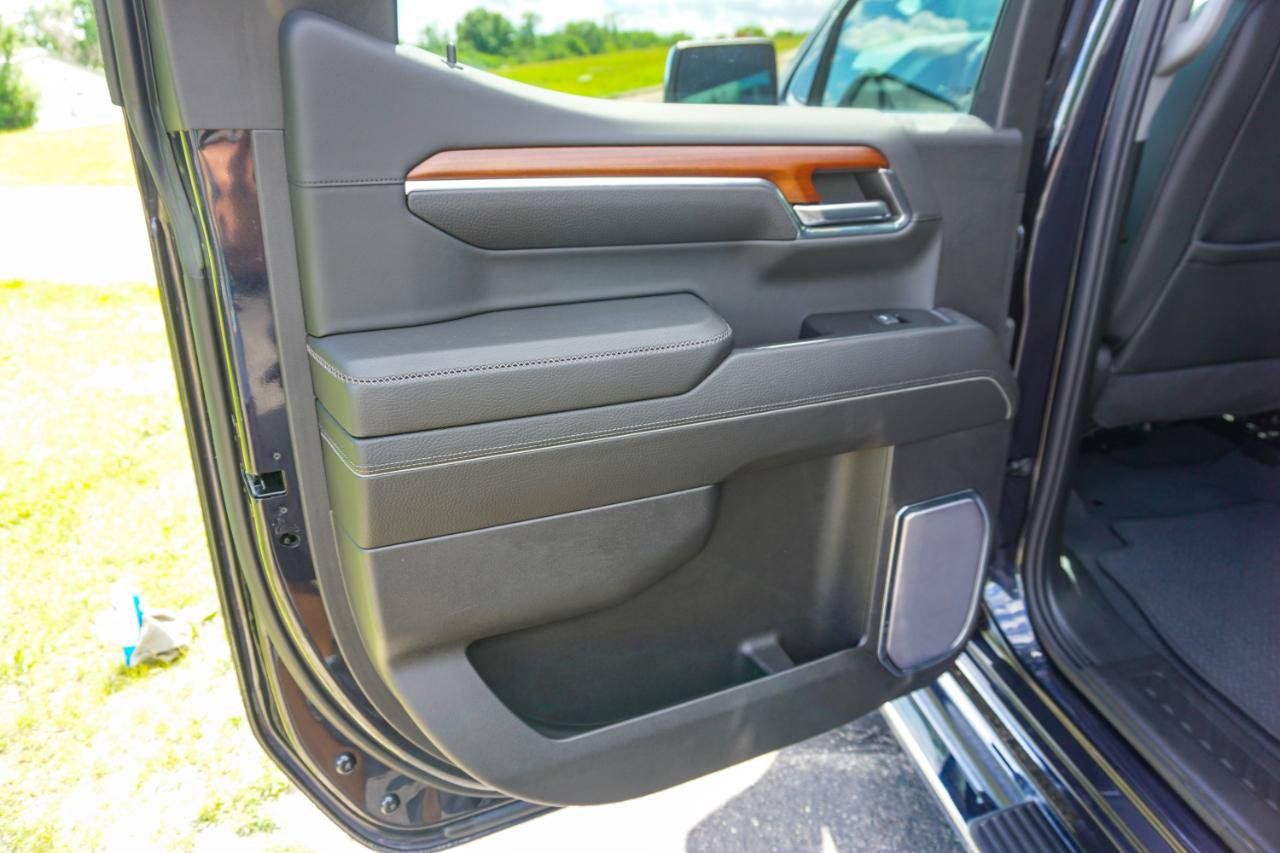 Used 2023 GMC Sierra 1500 Denali w/ Technology Package AWD/4WD image 46